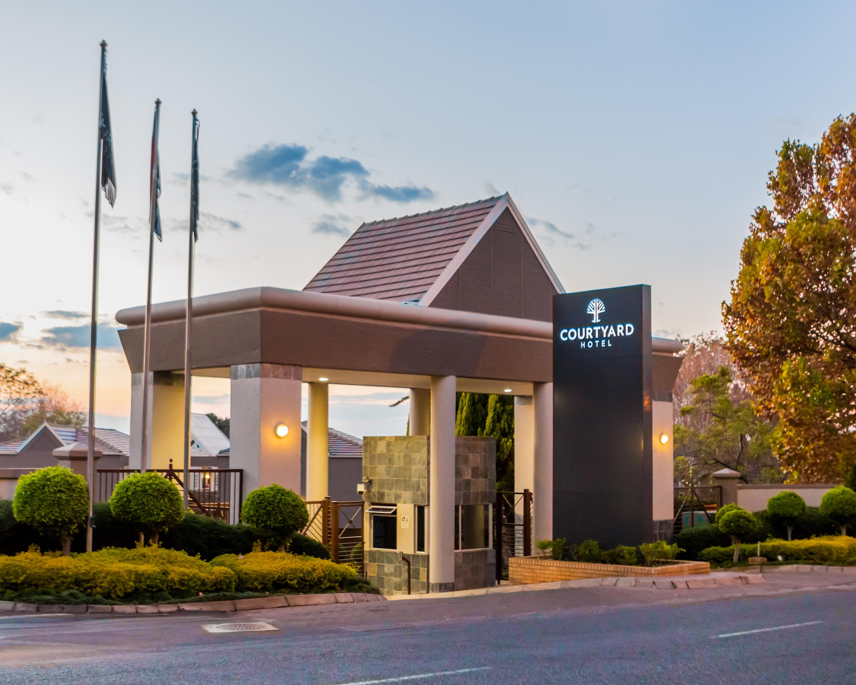 Courtyard Hotel Sandton Johannesbourg Extérieur photo
