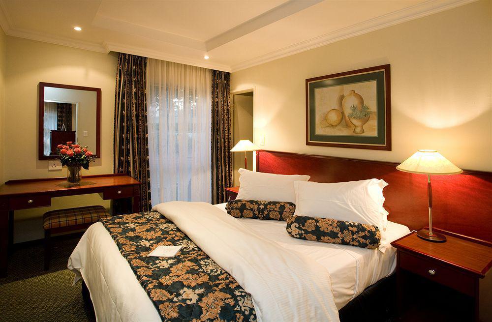Courtyard Hotel Sandton Johannesbourg Extérieur photo