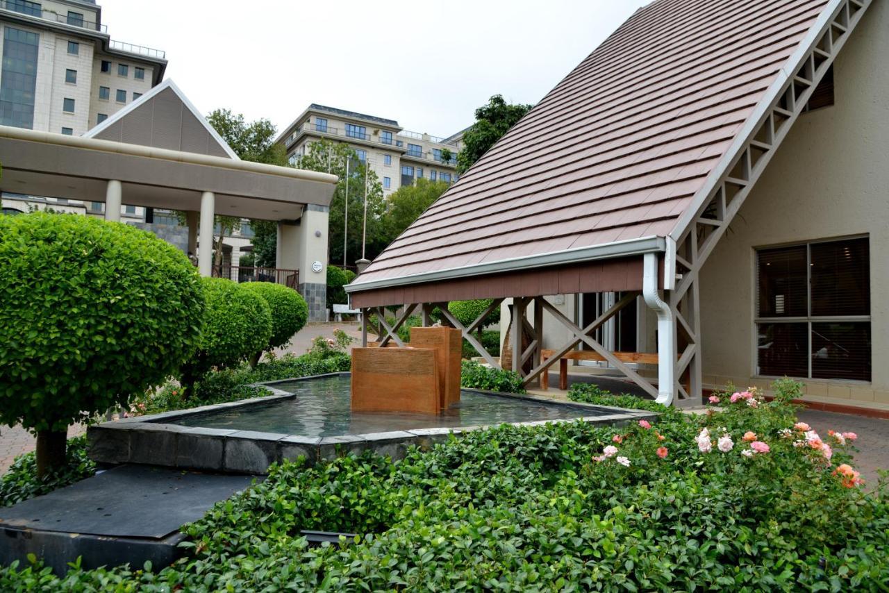 Courtyard Hotel Sandton Johannesbourg Extérieur photo